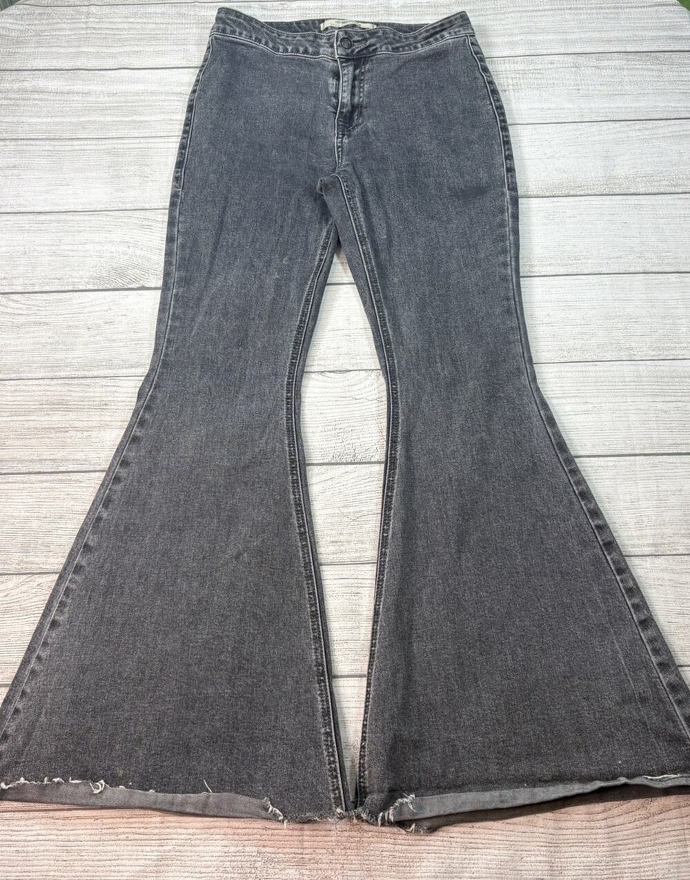 Rock & Roll Denim Women’s Bargain Button Bell Jeans Washed Black Size 26x34